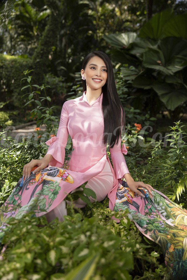 hh-tieu-vy-khoe-sac-trong-ao-dai-tet-san-sang-don-xuan-2021-18-1611199926431374326838-16112137...jpg
